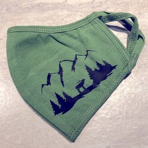 Face Mask - Outdoor Scene